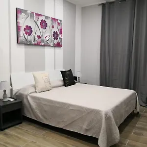 Bed & Breakfast Carlino Room's